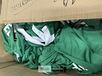 Grote partij voetbalshirts en kousen - afbeelding 5 van  5