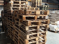 Grote partij wegwerppalletten - afbeelding 2 van  3
