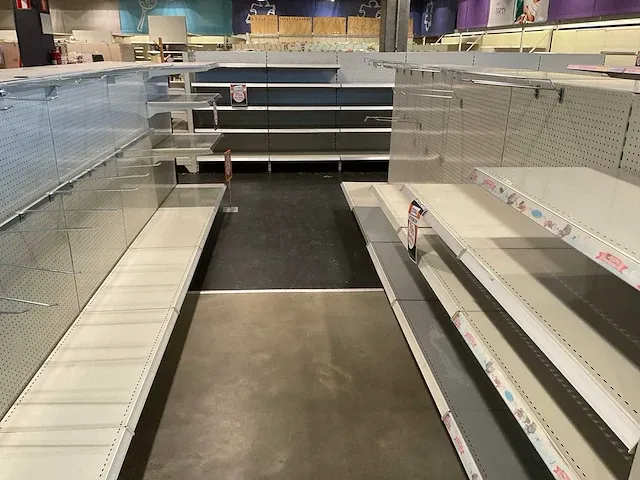 Grote partij winkelstellingen - afbeelding 6 van  30