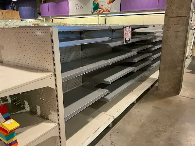 Grote partij winkelstellingen - afbeelding 7 van  30