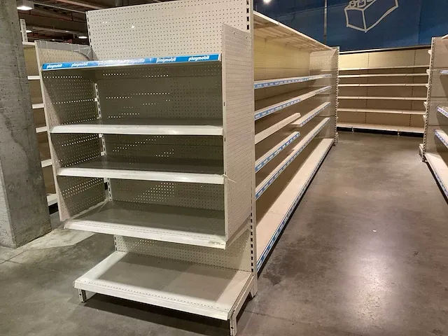 Grote partij winkelstellingen - afbeelding 8 van  30