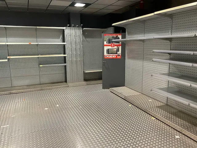 Grote partij winkelstellingen - afbeelding 13 van  30
