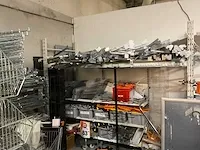 Grote partij winkelstellingen - afbeelding 22 van  30