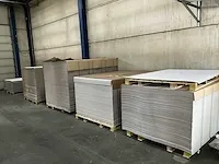 Grote partij wit golfkarton 160x240 - afbeelding 1 van  10