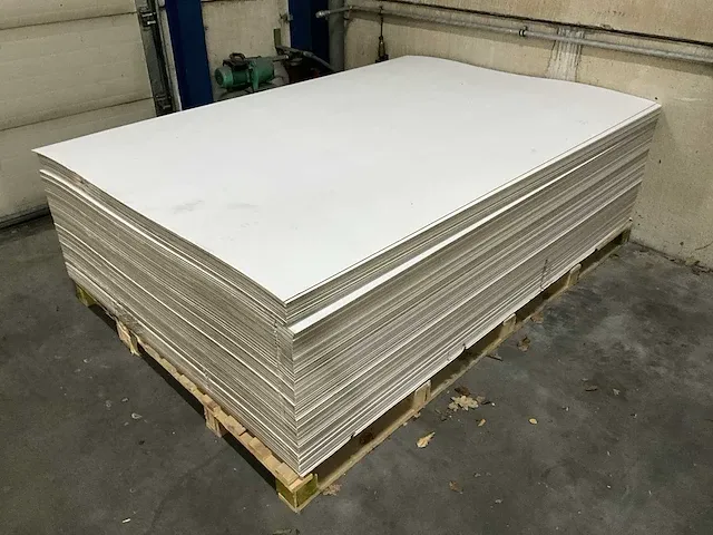 Grote partij wit golfkarton 160x240 - afbeelding 3 van  10