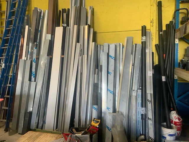 Grote partij zink en alu dakmaterialen - afbeelding 1 van  5