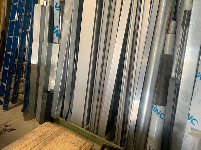 Grote partij zink en alu dakmaterialen - afbeelding 3 van  5