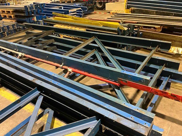 Grote partij zwaarlaststellingen - afbeelding 11 van  14