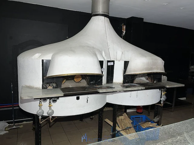 Grote pizza oven - afbeelding 12 van  19