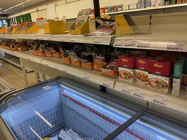 Grote restpartij aziatisch voedsel - afbeelding 5 van  70