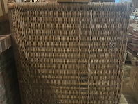 Grote rieten mand