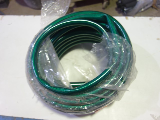 Grote rol groen waterdarm - afbeelding 2 van  2