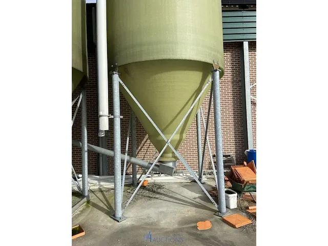 Grote silo - afbeelding 8 van  14