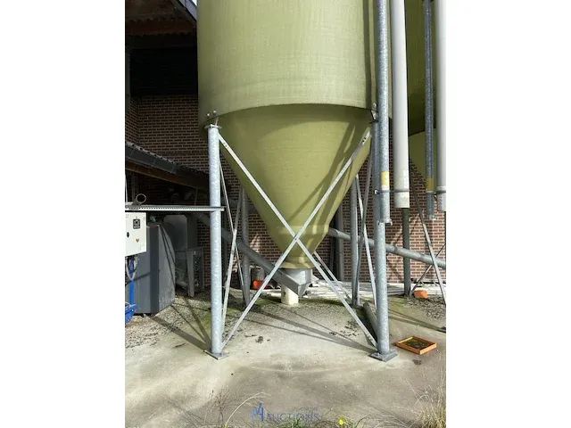 Grote silo - afbeelding 6 van  11