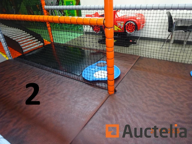 Grote speelmodule inclusief karrencircuit +/- 60 m² - afbeelding 17 van  38