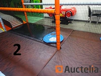 Grote speelmodule inclusief karrencircuit +/- 60 m² - afbeelding 17 van  38