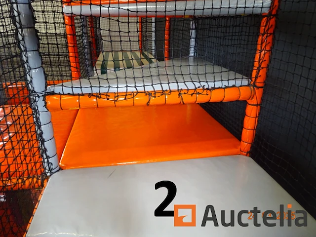 Grote speelmodule inclusief karrencircuit +/- 60 m² - afbeelding 20 van  38