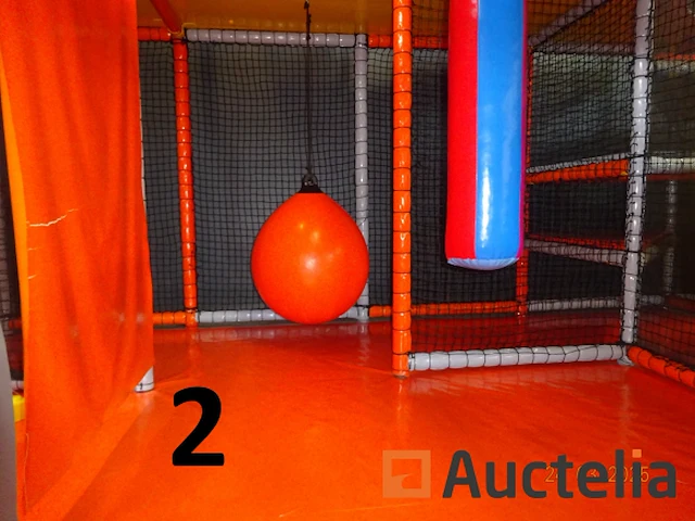 Grote speelmodule inclusief karrencircuit +/- 60 m² - afbeelding 25 van  38