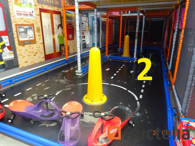 Grote speelmodule inclusief karrencircuit +/- 60 m² - afbeelding 7 van  38