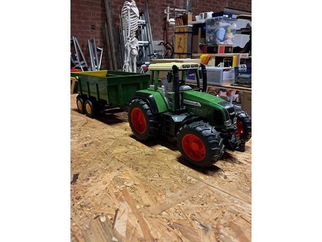 Grote tractor met aanhangwagen ( l 640 mm ) - afbeelding 2 van  4
