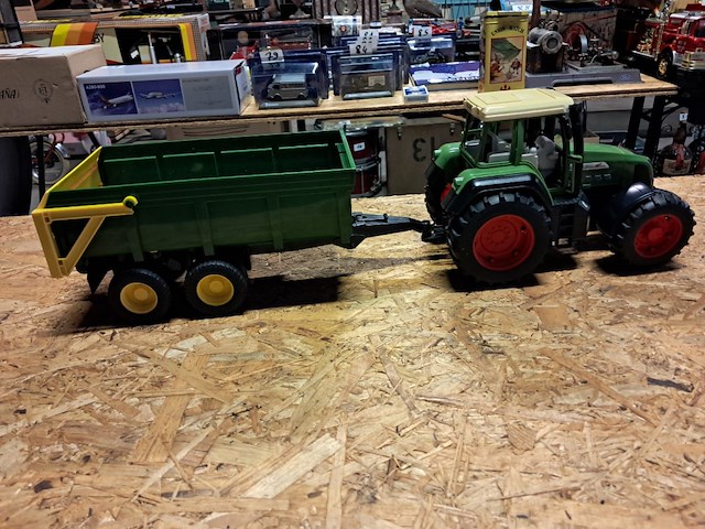 Grote tractor met aanhangwagen ( l 640 mm ) - afbeelding 4 van  4