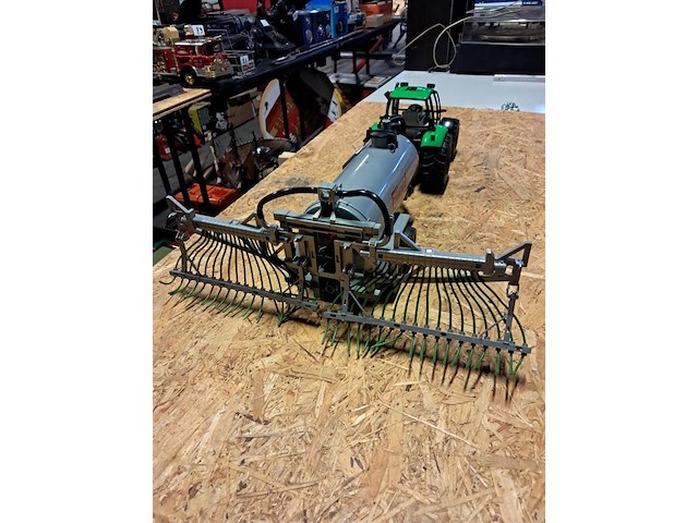 Grote tractor sproeisysteem ( l 680 mm ) - afbeelding 4 van  6