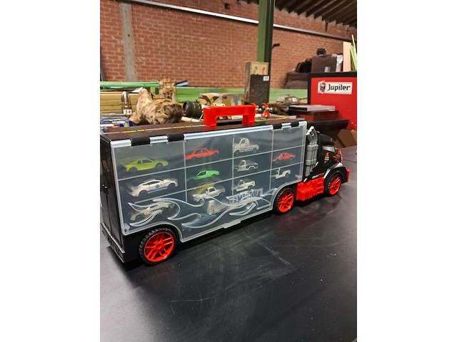 Grote vrachtwagen met opberg voor auto's (bijhorende auto's) - afbeelding 8 van  9