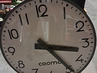 Grote wandklok werkend merk cosmo ( 930 mm ) - afbeelding 1 van  2