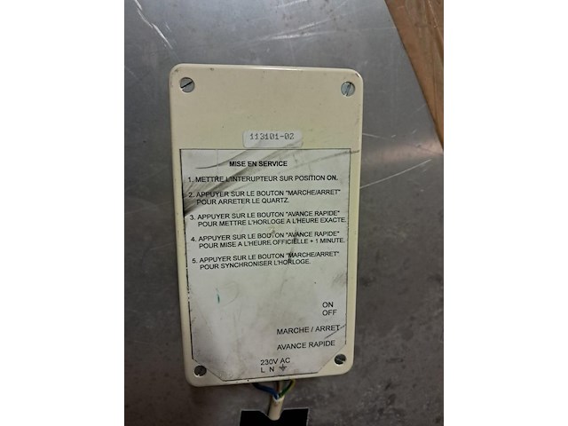 Grote wandklok werkend merk cosmo ( 930 mm ) - afbeelding 2 van  2