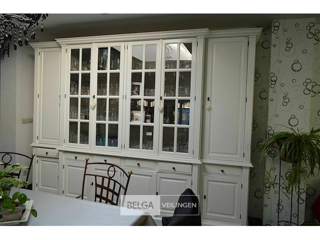 Grote witte buffetkast - afbeelding 1 van  5