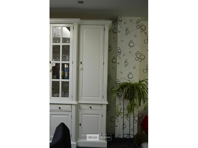 Grote witte buffetkast - afbeelding 2 van  5