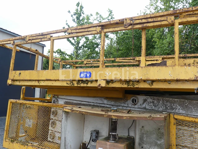 Groves gears crawler thermische schaarlift sm4688r - afbeelding 5 van  16