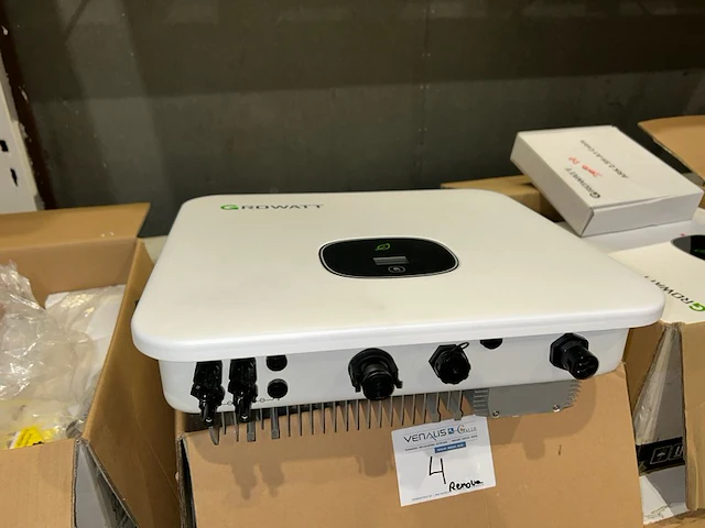 Growatt omvormer - afbeelding 1 van  5