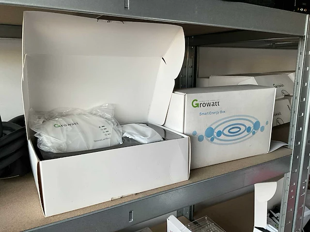 Growatt smart energy box omvormer (3x) - afbeelding 1 van  4