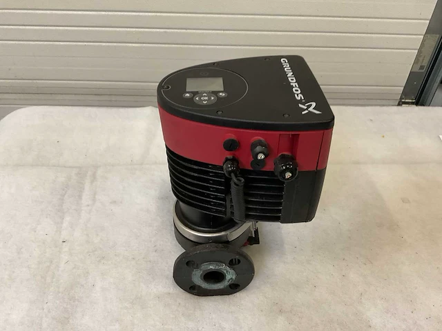Grundfos magna3 32-120 f 220 circulatiepomp - afbeelding 1 van  7