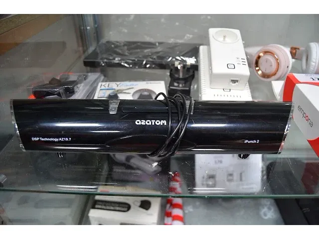 Gsm emporia e30, draadloze oortjes m90 pro, draadloze hoofdtelefoon philips, 3 draadloze hoofdtelefoons xtronic, soundbar azatom, key finder, 2 usb kabels, wifi powerline - afbeelding 10 van  10