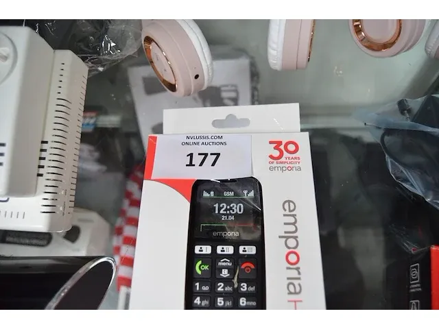 Gsm emporia e30, draadloze oortjes m90 pro, draadloze hoofdtelefoon philips, 3 draadloze hoofdtelefoons xtronic, soundbar azatom, key finder, 2 usb kabels, wifi powerline - afbeelding 3 van  10