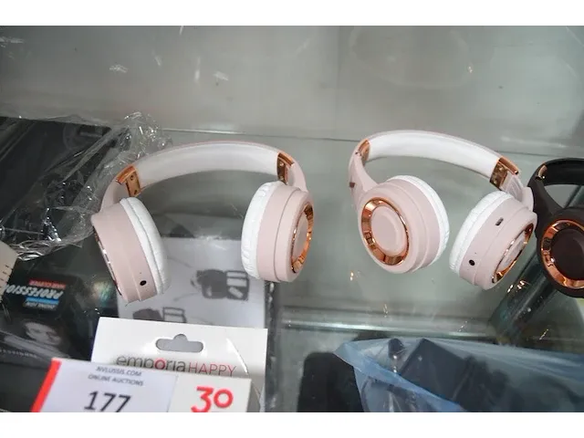 Gsm emporia e30, draadloze oortjes m90 pro, draadloze hoofdtelefoon philips, 3 draadloze hoofdtelefoons xtronic, soundbar azatom, key finder, 2 usb kabels, wifi powerline - afbeelding 6 van  10