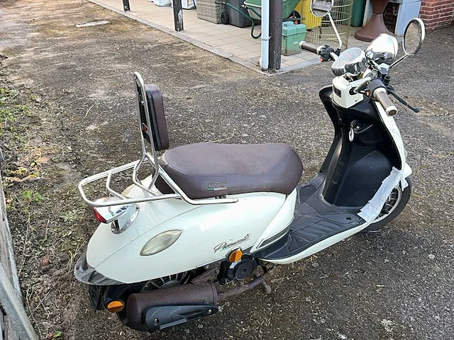 Gts piemonte scooter - afbeelding 4 van  8