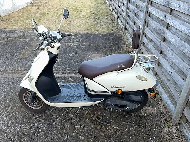 Gts piemonte scooter - afbeelding 6 van  8