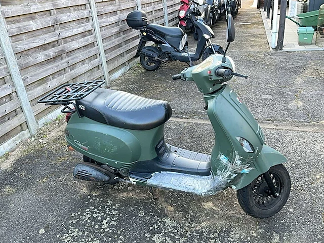 Gts toscana scooter - afbeelding 6 van  7