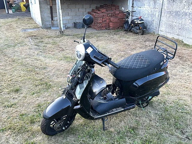 Gts toscana scooter - afbeelding 1 van  5