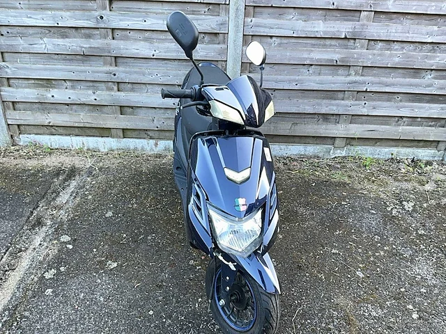 Gts vici scooter - afbeelding 2 van  9