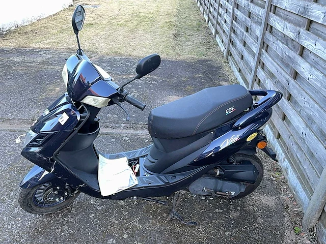 Gts vici scooter - afbeelding 6 van  9