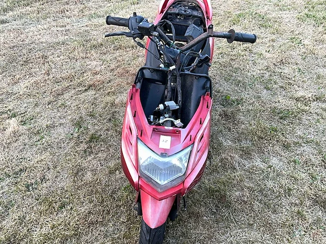 Gts vici scooter - afbeelding 2 van  6