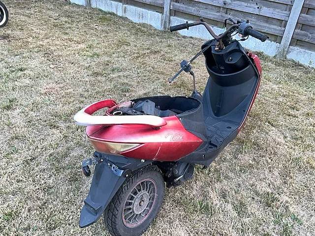 Gts vici scooter - afbeelding 4 van  6