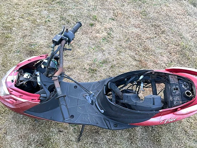 Gts vici scooter - afbeelding 6 van  6