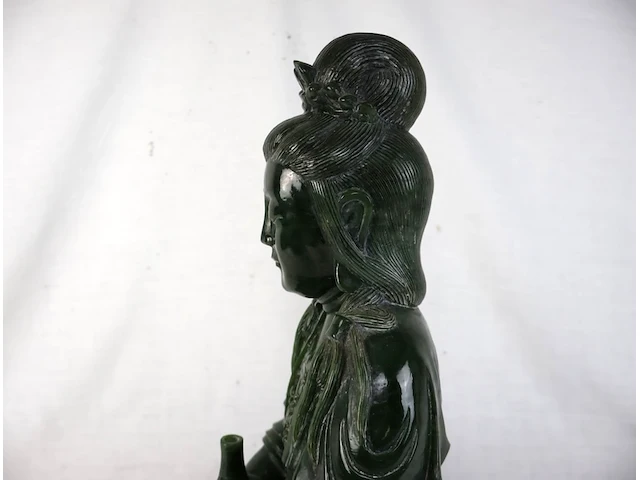 Guan yin beeld groene jade - afbeelding 4 van  16