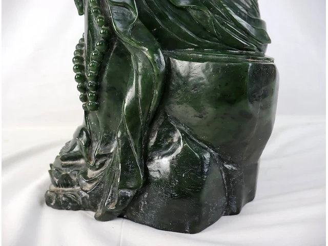 Guan yin beeld groene jade - afbeelding 6 van  16