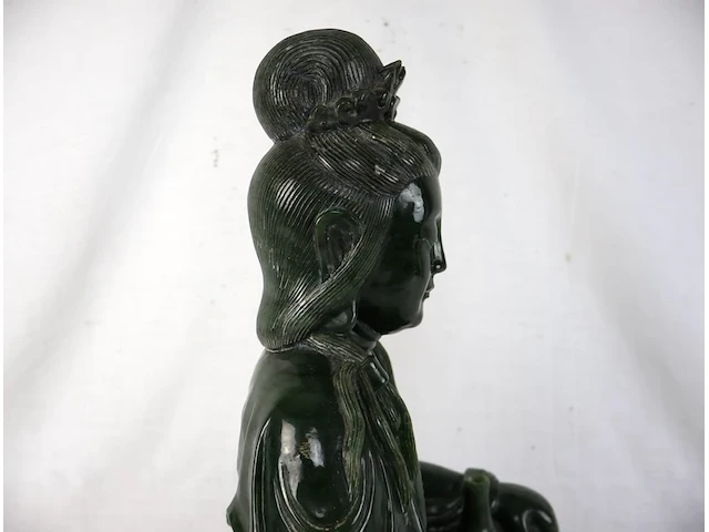 Guan yin beeld groene jade - afbeelding 16 van  16